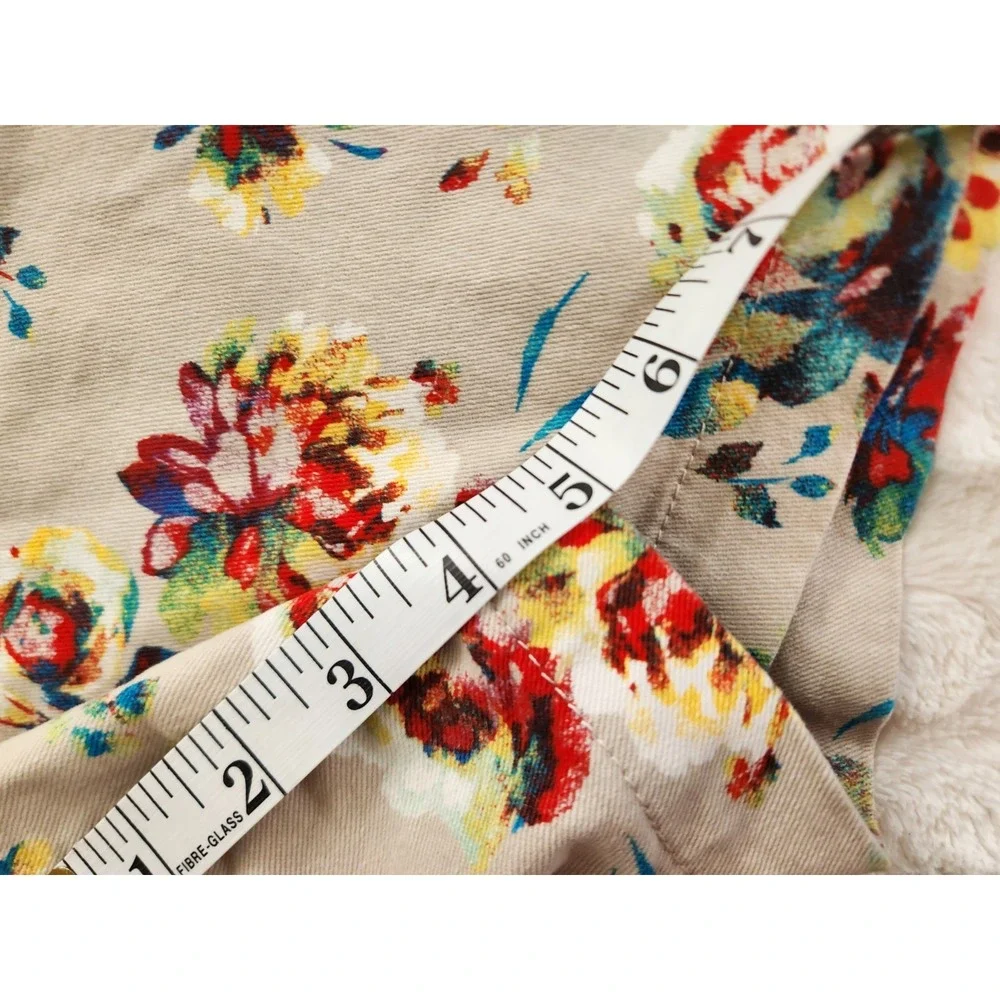 Gloria Vanderbilt Amanda Denim Floral Print Shorts Womens‎ Size 14 Inseam 5